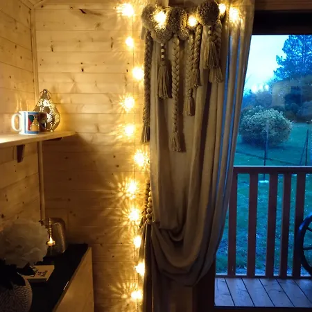 La Roulotte D'elfes * Thénac