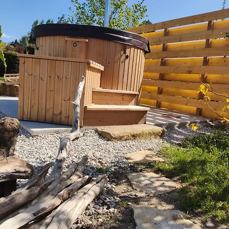 La Roulotte D'elfes Thenac (Charente-Maritime)