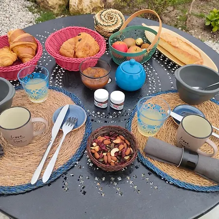 Luxury tent La Roulotte D'elfes *