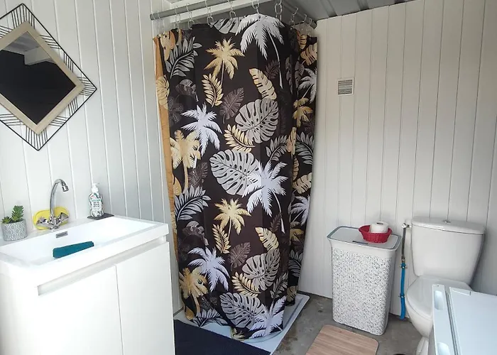 La Roulotte D'elfes Campismo de Luxo Thénac